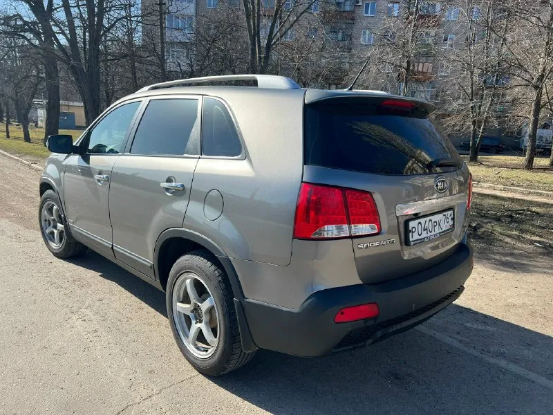 Срочно !!! продам kia соренто 2009г 2.4л! полный привод! машина моя, не перекуп! вложил много денег! цена 1.150 000 все вопросы по телефону +79491042900 📞 звоните: +7(949)1042900 - фотография - 3