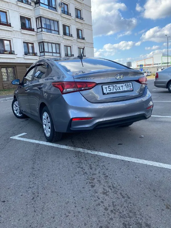 Срочно ‼️ hyundai solaris 2019г автомобиль в хорошем состоянии, вложений никаких не требует. ходовка обслужена. и коробка работают отлично. все кнопочки работают, кондиционер холодит, два комплекта резины. надёжный экономичный автомобиль. я хозяин пробег 137т цена 1220000 тел. +79497287598 📲 tg: жека 📞 звоните: +7(949)7287598 - фотография - 4