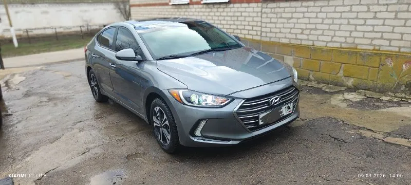 Hyundai elantra vi 2018 год 2.0 6-ст 150 л. с. родной пробег 83 тыс. км машина в отличном техническо... - фотография