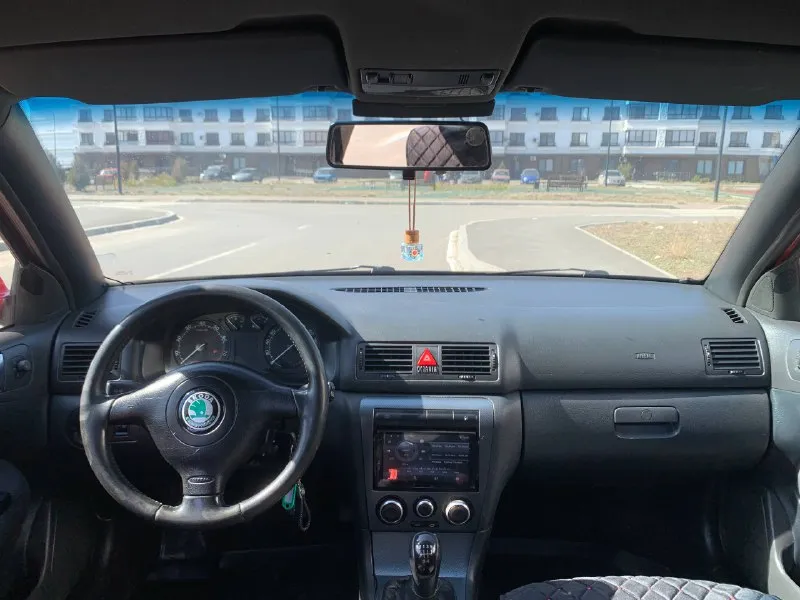 Skoda octavia tour 1.8t. wts год 2008 пробег 273т без дтп! 3 хозяина за все время автотека зеленая мотор 1.8т в идеальном состоянии масло не ест! тяга самолет коробка механика в штатном режиме комплектация wts диски сполер сидения рекаро черный потолок заводской выхлоп дисковые тормоза обвес г. мариуполь +79496347909 цена 550 срочно - фотография - 4