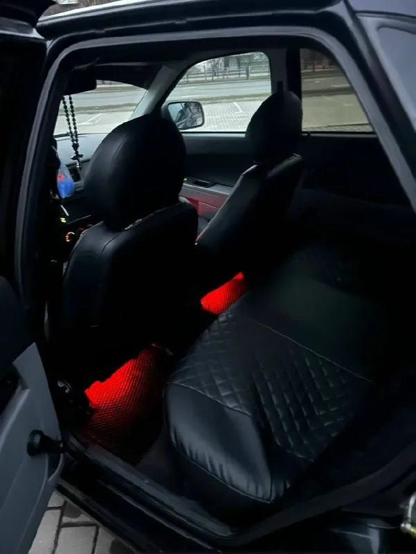 Срочно! собственник! ваз приора ( ваз priora) 2007 год пробег 184.000км двигатель 1.6 16 клапанный. работает отлично, тихо, не троит. масло от замены до замены. менял каждые 5-6 тысяч. коробка не гудит не скрипит, передачи переключаются мягко. кузов в очень достойном состоянии, тем более для своих годов. 2 комплекта новой резины! (лето покупал в июне 25 а зиму в ноябре 25) за машиной ухаживал, деньги в нее вкладывал не жалея. электрозеркала, элекростеклоподъемники, сенсорный планшет на блютузе. в феврале обновил свет. видно ночью как днем. автотека зеленая! расчетов и дтп нет! ограничений и штрафов нет! переоформление без проблем. все подробности по телефону +79493419165 цена: 360.000 торг есть, машина стоит своих денег. донецк 📞 звоните: +7(949)3419165 - фотография - 5