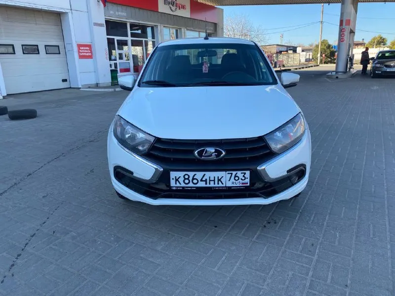 Продам лада гранта 2021 г. в с пробегом 84 000км авто в отличном состоянии, двигатель 8 клоп, работает идеально, ходовая идеал, коробка без нареканий, тормоза обслужены, кондиционер работает, авто абсолютно без вложений. документы в порядке, переоформление без проблем. авто находится в городе мариуполь цена 650 000руб +79495524307 - фотография - 3