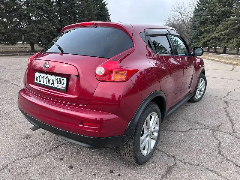 🔥 в продаже nissan juke 2012 года! состояние — сел и поехал! 🔥 ✅ двигатель: 1.6 / автомат ✅ пробег: 160 тыс. км ✅ дтп: не было (кузов в отличном состоянии) ✅ документы: я владелец, любое оформление. машина полностью обслужена. комплектация : сенсорный экран, навигация, климат, круиз, подогревы. салон в идеале. в подарок отдаю второй комплект резины! 🎁 💰 цена: 1 190 000 ₽ (торг уместен) 📍 место: горловка, енакиево 📞 связь: +79493644129 📲 tg: @dariapeeva 📞 звоните: +7(949)3644129 - фотография - 7