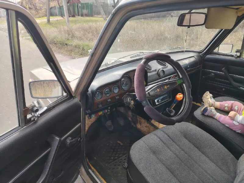 Продам ваз 2106 в идеальном состоянии машина в родной краске ровная гнили рыжиков нет ланжероны стаканы дно все родное ходовая в идеале мотор коробка отлично один хозяин г снежное цена 155000 тыс торг +7 949 411-86-72 📞 звоните: +7(949)4118672 - фотография - 6