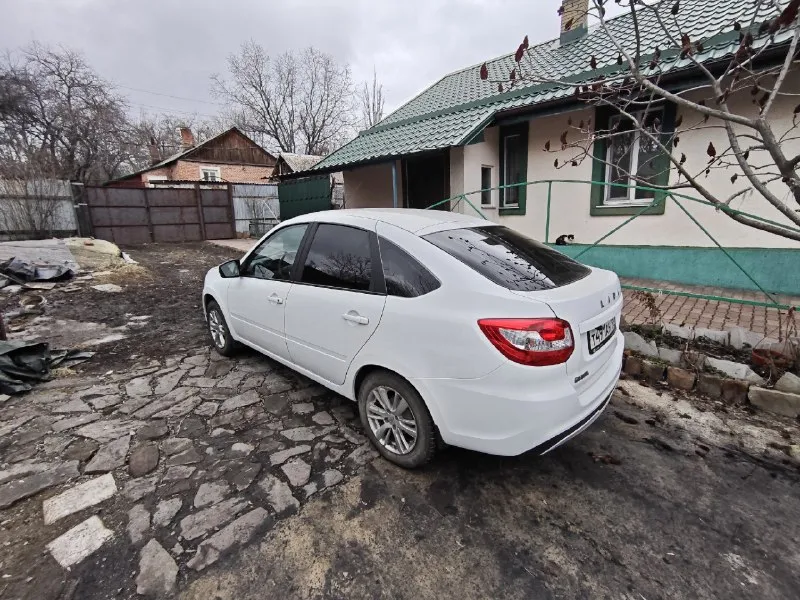 Продам ваз гранту 1.6 бензин 2023 года 25 тысяч пробега передний привод, механика технически в отличном состоянии рфжиков и ржавчины нет хозяин 1. цена 850 000 тыс +79496205827 телеграм 📞 звоните: +7(949)6205827 - фотография - 6