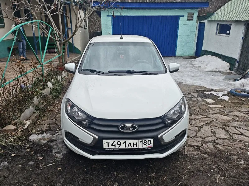 Продам ваз гранту 1.6 бензин 2023 года 25 тысяч пробега передний привод, механика технически в отличном состоянии рфжиков и ржавчины нет хозяин 1. цена 850 000 тыс +79496205827 телеграм 📞 звоните: +7(949)6205827 - фотография - 8