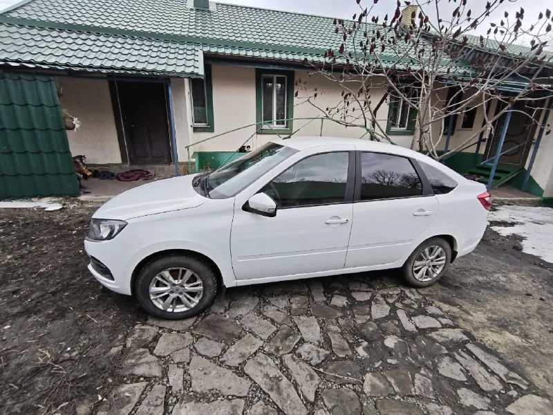 Продам ваз гранту 1.6 бензин 2023 года 25 тысяч пробега передний привод, механика технически в отличном состоянии рфжиков и ржавчины нет хозяин 1. цена 850 000 тыс +79496205827 телеграм 📞 звоните: +7(949)6205827 - фотография - 9