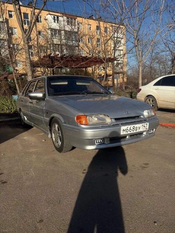 Ваз 2115 2005 года на полном ходу коробка отлично стоит спортивный выхлоп stt звучит приятно торусы... - фотография