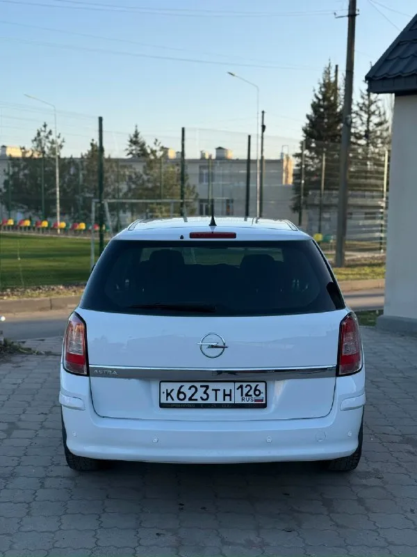 В продаже opel astra h 2010 г. в 1.6 мкпп. авто в отличном состоянии, двигатель работает идеально, расхода масла нет, от слова совсем. по ходовой части так же все на отлично, ни одного постороннего звука в салоне нет. кпп работает идеально, в феврале был заменен полный комплект сцепления. (есть заказ наряд) по кузову выглядит очень хорошо, без ржавчины, шпаклевки и тп. по истории авто 3 хозяина за весь период, 228т. км подтвержденного пробега, без дтп, и каких либо юр. ограничений. цена 670т. руб осмотр старобешево +7 949 318 50 79 +7 949 337 07 37 telegram 📞 звоните: +7(949)3185079 - фотография - 5