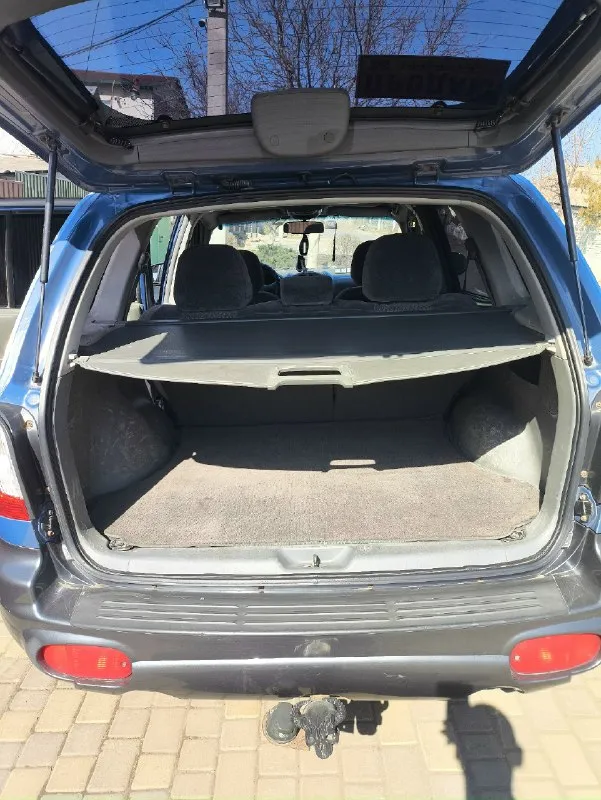 Санта фе 2001 г пробег 204 000 цена 750 000₽ передний привод механика двигатель 2.4 фаркоп выписано (ни когда не стояло) два комплекта колёс на титанах r17 всё работает, всё исправном состоянии я собственник макеевка+79493452624 📞 звоните: +7(949)3452624 - фотография - 4