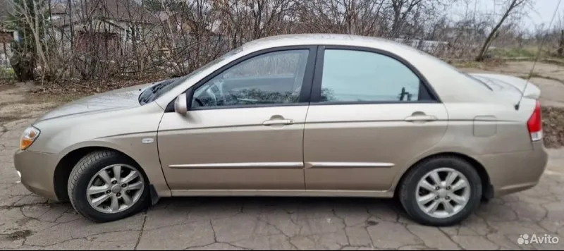 Kia cerato в хорошем состоянии. Донецк продаётся надёжный и комфортный kia cerato. Автомобиль полностью на ходу, аккуратно эксплуатировался. ✅ 2 литра, 143 л. С. ✅ пробег 250 000 ✅ 2007 год ✅ цена 599 000 ✅ двигатель работает ровно ✅ коробка переключает без проблем ✅ ходовая часть без посторонних стуков ✅ кузов в хорошем состоянии для своих лет ✅ салон чистый и ухоженный комплектация: • кондиционер • электростеклоподъёмники • усилитель руля • подушки безопасности • центральный замок • литые диски автомобиль комфортный и экономичный, отлично подойдёт как для города, так и для поездок. ✅документы в порядке. ✅возможен торг. 📞 пишите или звоните — отвечу на все вопросы. +79493878275
📞 Звоните: +7(949)3878275 - фотография - 1