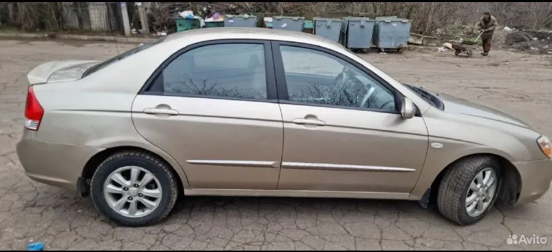 Kia cerato в хорошем состоянии. Донецк продаётся надёжный и комфортный kia cerato. Автомобиль полностью на ходу, аккуратно эксплуатировался. ✅ 2 литра, 143 л. С. ✅ пробег 250 000 ✅ 2007 год ✅ цена 599 000 ✅ двигатель работает ровно ✅ коробка переключает без проблем ✅ ходовая часть без посторонних стуков ✅ кузов в хорошем состоянии для своих лет ✅ салон чистый и ухоженный комплектация: • кондиционер • электростеклоподъёмники • усилитель руля • подушки безопасности • центральный замок • литые диски автомобиль комфортный и экономичный, отлично подойдёт как для города, так и для поездок. ✅документы в порядке. ✅возможен торг. 📞 пишите или звоните — отвечу на все вопросы. +79493878275
📞 Звоните: +7(949)3878275 - фотография - 4