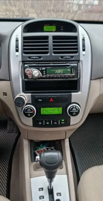 Kia cerato в хорошем состоянии. Донецк продаётся надёжный и комфортный kia cerato. Автомобиль полностью на ходу, аккуратно эксплуатировался. ✅ 2 литра, 143 л. С. ✅ пробег 250 000 ✅ 2007 год ✅ цена 599 000 ✅ двигатель работает ровно ✅ коробка переключает без проблем ✅ ходовая часть без посторонних стуков ✅ кузов в хорошем состоянии для своих лет ✅ салон чистый и ухоженный комплектация: • кондиционер • электростеклоподъёмники • усилитель руля • подушки безопасности • центральный замок • литые диски автомобиль комфортный и экономичный, отлично подойдёт как для города, так и для поездок. ✅документы в порядке. ✅возможен торг. 📞 пишите или звоните — отвечу на все вопросы. +79493878275
📞 Звоните: +7(949)3878275 - фотография - 7