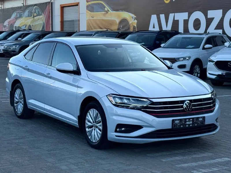 Продам volkswagen jetta 2018 пробег 80 т. автомобиль в хорошем состоянии. возможен обмен на кроссове... - фотография