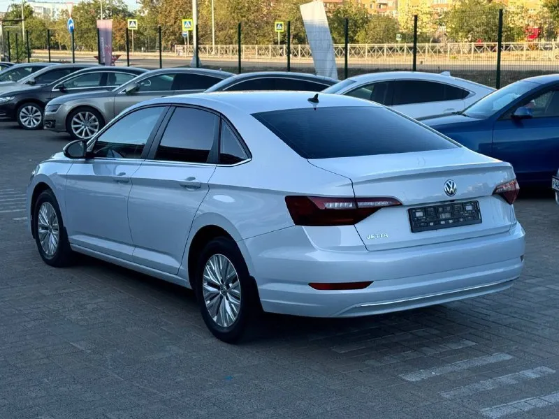 Продам volkswagen jetta 2018 пробег 80 т. автомобиль в хорошем состоянии. возможен обмен на кроссовер с моей доплатой после 2020 года. обращайтесь по телефону+79497299024 📲 tg: ваня 📞 звоните: +7(949)7299024 - фотография - 3