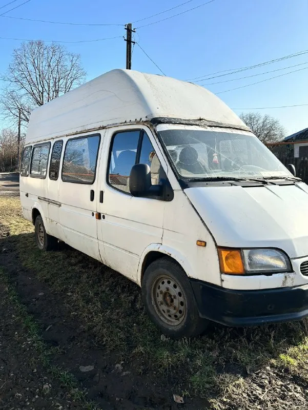 Ford транзит 2.5 1999г на полном ходу. по документам пассажирский, категория д. несущие части целые. поваренный. нужно доварить рамку лобового окна. резина хорошая. к нему отдается такой же транзит, как донор (без двигателя и коробки) переоформление без проблем. местоположение г. горловка все вопросы по телефону +7 (949) 443-61-91 цена 300т +торг 📞 звоните: +7(949)4436191 - фотография - 4