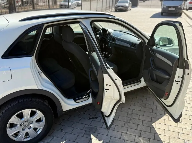 Продам автомобиль audi q3 2.0 tfsi quattro s tronic (177л. с) пробег - родной год выпуска - 2013 двигатель - бензин, работает идеально! коробка автомат - переключает плавно, без пинков и задержек! ходовая часть как у нового авто. электрика работает в штатном режиме, все мелочи! по документам полный порядок!учет рф, переоформление без проблем или дкп! в отличной комплектации, есть все для комфортной езды! кузов в отличном состоянии!без гнили и дырок! салон в отличном состоянии. за все время эксплуатации два владельца!! на все другие ваши вопросы отвечу по телефону! цена:1.320.000р (торг реальному покупателю) номер:+79490763198 номер:+79498228009 г. макеевка 📞 звоните: +7(949)0763198 - фотография - 8