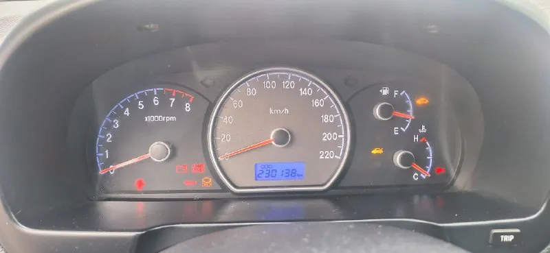 Продам hyundai elantra 1.6 бензин/газ 2008год. я хозяин машину оцениваю на 4-ку года берут свое, стаит хорошая музыка буфер уселители колонки соло 3.все вопросы по телефону +79495254526 можно писать в тг. 590 000 г. горловка 📞 звоните: +7(949)5254526 - фотография - 4