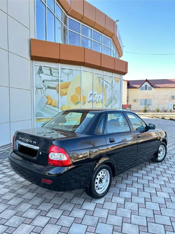 Продам ваз приору 2011г. в. 195к родного пробега, один зохяин в изумительном состоянии( авто без дтп) стекла все родные, автотека зеленая. кузов ровный как струна без вмятин, царапин и без намёка на гниль выглядит шикарно, двигатель идеал масло не ест от слова совсем. не дымит, не троит, коробка идеал не хрустит, не выбивает без посторонних звуков. ходовка просто отличная. дно, пороги супер без намёка на ржавчину и тем более гниль. стаканы, лонжероны, швы, герметик завод. новая летняя резина салон шикарный на 5+ документы в полном порядке возможен обмен цена: 415000 тыс рублей связь со мной: +7949-558-73-52 телеграмм +7988-585-79-37( телеграмм) звоните в любое время 📞 звоните: +7(949)5587352 - фотография - 5