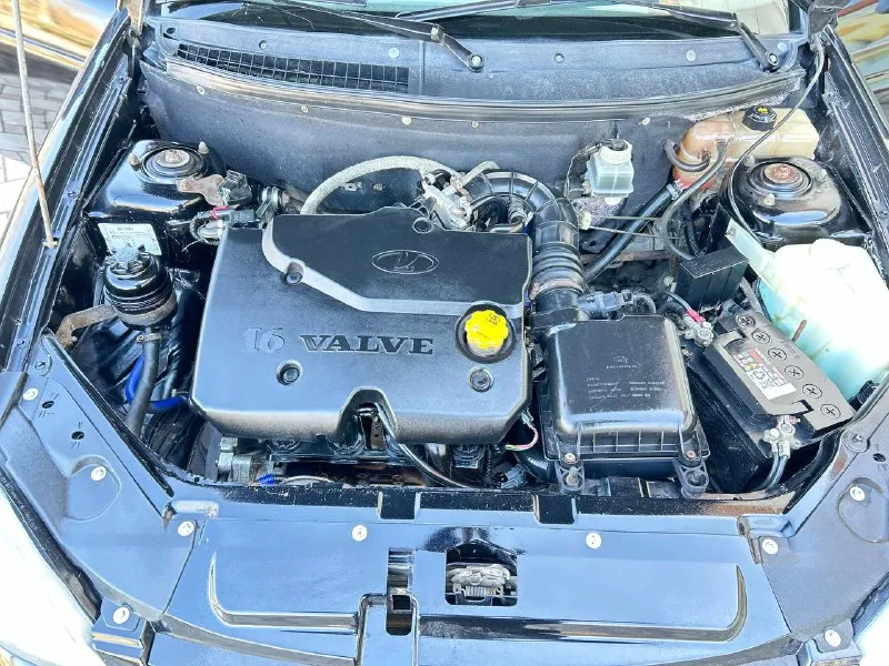 Продам ваз приору 2011г. в. 195к родного пробега, один зохяин в изумительном состоянии( авто без дтп) стекла все родные, автотека зеленая. кузов ровный как струна без вмятин, царапин и без намёка на гниль выглядит шикарно, двигатель идеал масло не ест от слова совсем. не дымит, не троит, коробка идеал не хрустит, не выбивает без посторонних звуков. ходовка просто отличная. дно, пороги супер без намёка на ржавчину и тем более гниль. стаканы, лонжероны, швы, герметик завод. новая летняя резина салон шикарный на 5+ документы в полном порядке возможен обмен цена: 415000 тыс рублей связь со мной: +7949-558-73-52 телеграмм +7988-585-79-37( телеграмм) звоните в любое время 📞 звоните: +7(949)5587352 - фотография - 8