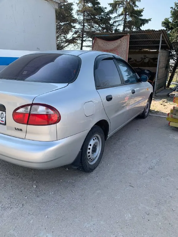 Продаётся: daewoo sens 2006 г. , 88 тыс. км, два хозяина. в идеальном состоянии для своих лет. очень редкий пробег! автомобиль эксплуатировался аккуратно ✅ птс оригинал, 2 владельца. ✅ реальный пробег 88 000 км (подтверждаю документально). ✅ полная история обслуживания (чеки/записи). ✅ технически полностью исправен, вложений не требует. ✅ салон и кузов в очень хорошем состоянии. ✅ за автомобиль не стыдно!!! ✅цена: 360.000₽ ( торг уместен реальному покупателю) ✅подробности в личные сообщения или по телефону +7 (949) 489-60-86 отличный вариант для первого автомобиля или для работы, который не будет докучать ремонтами. 📲 tg: @iva_iliyas 📞 звоните: +7(949)4896086 - фотография - 7
