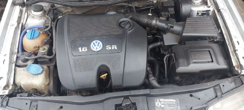 В продаже автомобиль volkswagen bora 2001 года, пробег 291000км(родной) двигатель 1600cc / 102hp / 75kw avu кпп: fdh(4a) автомат. техническое состояние автомобиля, отличное, коробка после капитального ремонта(чеки и заказ-наряд есть, на гарантии) масло не берет, едет отлично, ничего не стучит и не гремит, ошибки не горят, все системы работают в штатном режиме. требуется замены передних крыльев(новые идут с авто) + по кузову есть вопросы, машине 25 лет, но не критично, ездить можно. цена 415000 рублей, торг. +79494160960 - фотография - 9