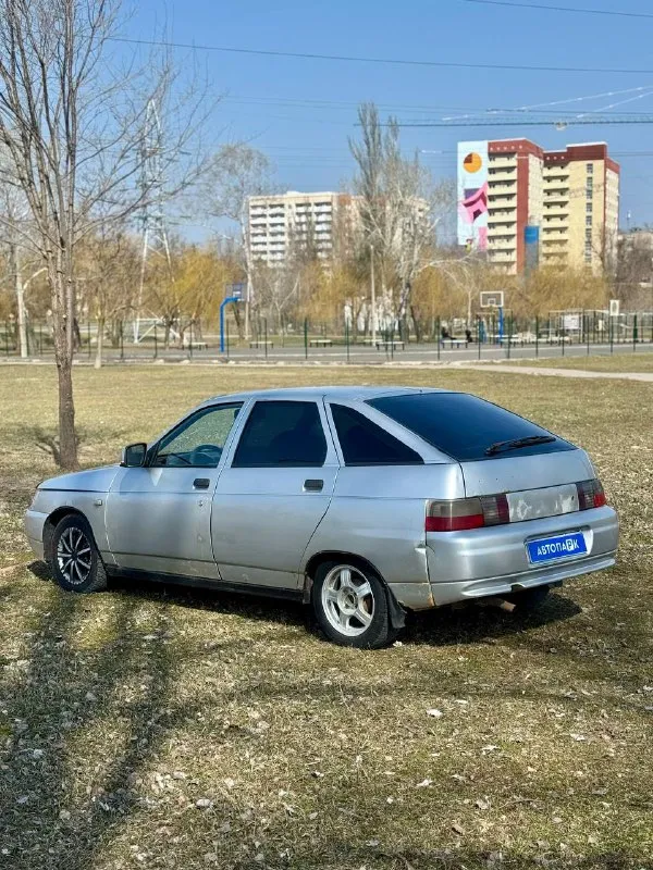 🩶 ваз 2112 💰цена: 135 000р 🏢город: мариуполь 📅год выпуска: 2007 🧾пробег: 151 363км ⚙️двигатель: 1.6 ⛽топливо: бензин ⚙️кпп: механика 📞 телефон: +7-989-263-55-56 +7-949-727-41-51 +7-949-713-18-14 💾 описание: надёжная рабочая лошадка, отлично подойдёт для работы. машина своим ходом приехала с челябинска, что говорит о её хорошей технической части. ✅ полное переоформление ✅ техника на твердую 4 💪 гидроусилитель руля ⚙️ двигатель 21124 ✅ электростёкла ✅jbl колонки ✅ led фары улица шевченко 2️⃣6️⃣9️⃣ - фотография - 6