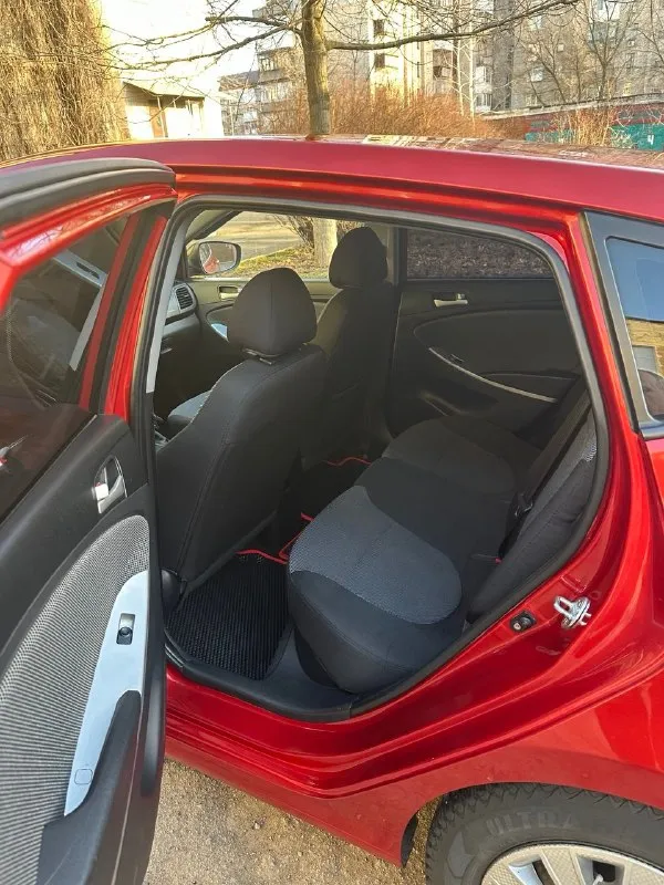 Hyundai solaris 2014, механика 1.6 литра, пробег 176 000 км надежный автомобиль для повседневной езды. в хорошем техническом состоянии, полностью на ходу. все вопросы по телефону. цена 720 000 рублей. торг обсуждается. тел. : +7 (949) 169-05-58 + telegram 📞 🇷🇺 звоните: +79491690558 - фотография - 9
