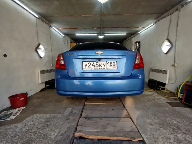 Продам лачетти 1.8 газ вписан lda. 2008 год пробег 311 тыс. машина в отличном состоянии. все стекла родные включая лабовое. без дтп. были окрасы чисто касметика. за машиной следили, все расходники менялись вовремя. двигатель, кпп в отличном состоянии. ходовая перебиралась прошлой осенью. грм заменён летом прошлого года. 2 комп резина зима- на 15 штампах, лето на литых дисках. кондиционер заправлен, холодит идеально. в салоне чехлы в хорошем состоянии, чисто аккуратно, в салоне никто не курил, не пил. пробег реальный, не скрученный в основном по трассе. вложений автомобиль не требует абсолютно никаких. масло в двс, антифриз, тормозная жидкость, жидкость гур заменено недавно. торг небольшой уместен при осмотре. продажа от собственника, владею с 2012 года цена 600 тыс тел +79493242734 - фотография - 4