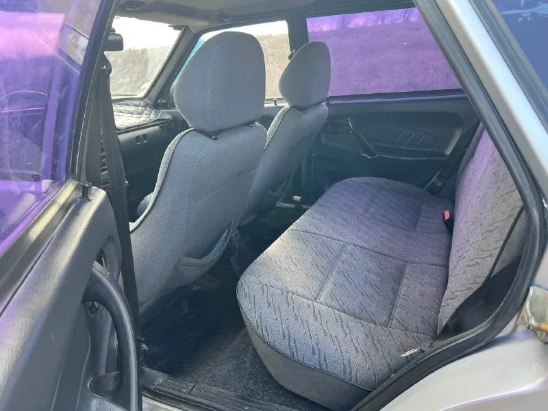 Автор: пробег - 222 т. год - 2006 цена 210 т. р. ( естественно торг присутствует у машины). значит пишу, чтобы по 100 раз не рассказывать. машина во владении 2 года, за это время было сделано: поменяна выхлопная система от коллектора до самой выхлопной трубы ( уже на гофре по человечески), заменен стартер, генератор на новый, сцепление(комплектом) вакуумник, грм (10 тыс. назад). новый аккумулятор (брался в этом году) недавно поменял замки на безшумные и задние дверные ручки, гранта зеркала с подогревом ( провод с двери вывел, но не подключал). я хозяин, переоформление без проблем. осмотр макеевка всем добра. +79493681647 юрий, телеграм на этом же номере. . . !!!наш телеграм канал [ бесплатное размещение за репост!!! правила сообщества [ мы в мах [ [ 📞 звоните: +7(949)3681647 - фотография - 7