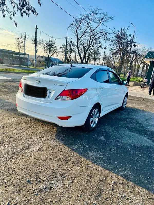 Hyundai solaris 2012. автомат. машина в хорошем состоянии пробег 178 тыс шепчет, коробка не пинает! -мультируль -эко режим -кондиционер -музыка aux, bluetooth, флешка -камера заднего вида -абс -подогрев передних сидений -подогрев зеркал и заднего стекла -стеклоподъемники -складывание зеркал -центральный замок -туманки, би лед лампы -автозапуск+ хорошая музыка стоит зимняя резина в круг хозяин полное переоформление без ограничений цена 870 тысяч торг! г. мариуполь +79497531421 📲 tg: @julliamilenko 📞 звоните: +7(949)7531421 - фотография - 3