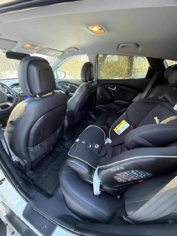 Hyundai ix 35 2012 год мотор 2.0 акпп пробег 234.000 км автомобиль в отличном состоянии. мотор после капиталки ‼️ полностью обслужен. без каких либо вложений. кузов и салон в отличном состоянии. любые проверки на сто. цена: 1.250🍋 торг! г. харцызск все вопросы : +79493870131 📞 звоните: +7(949)3870131 - фотография - 7