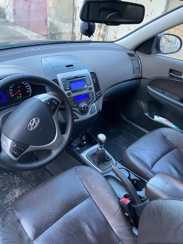 Хендай i30 2008г 1.6 дизель 232000 км, хорошая комплектация, цвет коричневый, донецк цена 830000₽ тел +79496281426 - фотография - 7