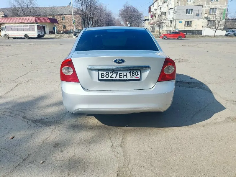 Ford focus 2. ford фокус 2 пробег 231.000 двигатель 1,6 бензин, атмосферный, простой и надежный. кпп... - фотография