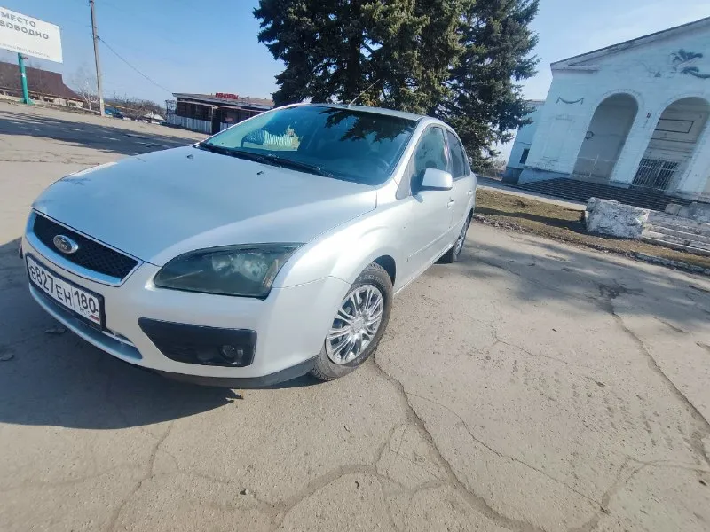 Ford focus 2. ford фокус 2 пробег 231.000 двигатель 1,6 бензин, атмосферный, простой и надежный. кпп механика. двигатель после полного капремонта(фото и видео капиталки есть). стоит хорошая андроид магнитола, новое лобовое стекло, хорошие кожаные чехлы. пройден техосмотр. продажа с полным переоформлением. из минусов(горит чек по лямбде). течей нет, новое сцепление. с ним отдам новые диски в коробке 16. осмотр город шахтерск. цена 550+торг +79493532173 📞 звоните: +7(949)3532173 - фотография - 4