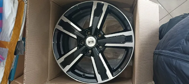 Ford focus 2. ford фокус 2 пробег 231.000 двигатель 1,6 бензин, атмосферный, простой и надежный. кпп механика. двигатель после полного капремонта(фото и видео капиталки есть). стоит хорошая андроид магнитола, новое лобовое стекло, хорошие кожаные чехлы. пройден техосмотр. продажа с полным переоформлением. из минусов(горит чек по лямбде). течей нет, новое сцепление. с ним отдам новые диски в коробке 16. осмотр город шахтерск. цена 550+торг +79493532173 📞 звоните: +7(949)3532173 - фотография - 7