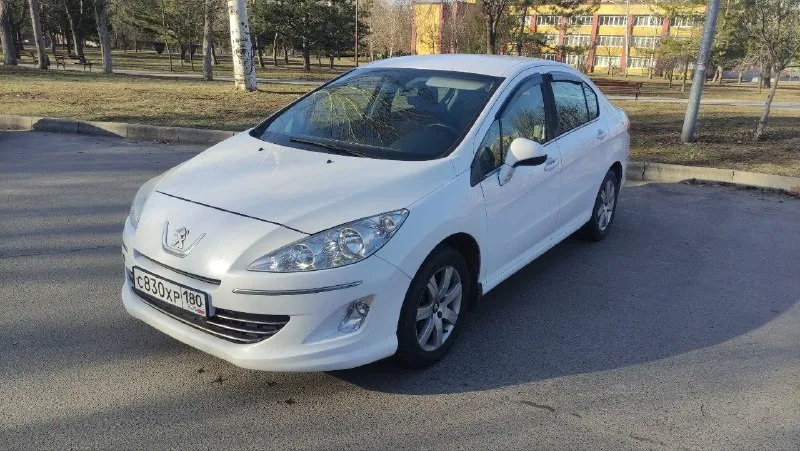 Peugeot 408 2012 год двигатель 1.6 механическая коробка передач пробег 112000 усилитель руля 4 электростеклоподъемника двухзонный климат контроль легкосплавные диски оцинкованный кузов 560000, торг продажа от собствиника +79493310589 📞 звоните: +7(949)3310589 - фотография - 1