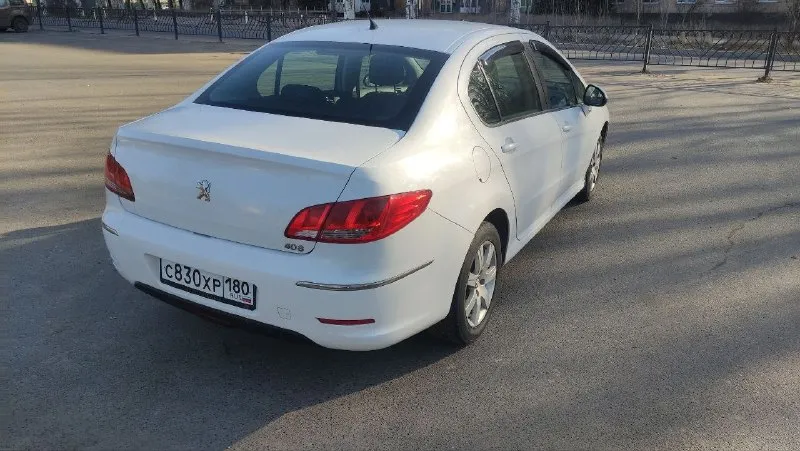 Peugeot 408 2012 год двигатель 1.6 механическая коробка передач пробег 112000 усилитель руля 4 электростеклоподъемника двухзонный климат контроль легкосплавные диски оцинкованный кузов 560000, торг продажа от собствиника +79493310589 📞 звоните: +7(949)3310589 - фотография - 3