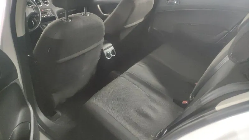 Peugeot 408 2012 год двигатель 1.6 механическая коробка передач пробег 112000 усилитель руля 4 электростеклоподъемника двухзонный климат контроль легкосплавные диски оцинкованный кузов 560000, торг продажа от собствиника +79493310589 📞 звоните: +7(949)3310589 - фотография - 6