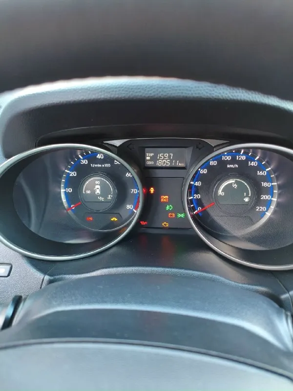 Автор: продам hyundai ix 35.2010г. в куплен в2011году 2.0 мех кпп состояние хорошее, пробег180т, км. двигатель только после кап ремонта 4тыс км(менялось всё)блок гилзовался (до декабря на гарантии) новая помпа, ролики, ремень, свечи, две катушки, сцепление, сделана ревизия стартера и генератора, новый радиатор печки, кондиционер заправлен новая резина, новый аккумулятор, ходовка летом перебералась. двухсторонняя сигнализация два комплекта ключей цена 1 миллион50тыс, руб!торг! осмотр донецк пролетарский район щетинина+79493749326.. !!!наш телеграм канал [ бесплатное размещение за репост!!! правила сообщества [ мы в мах [ [ 📞 звоните: +7(949)3749326 - фотография - 7