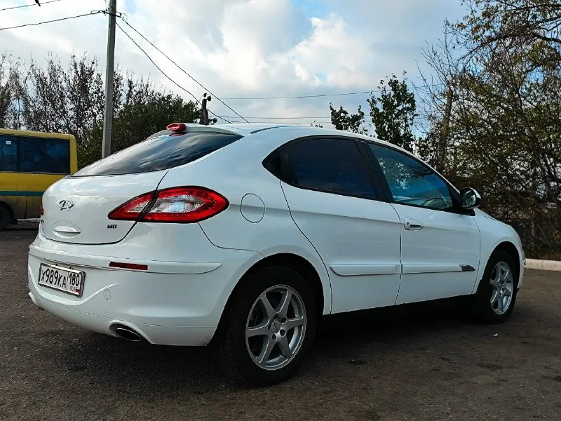 Автор: автор продам черри м11 2011 г. в. (покупалась в автосалоне донецка) 1 хозяин! пробег 27000км!(любые проверки!) вся ходовая- завод, не крутился ни один болт. родные тормозные блины, колодки и все остальное. на колёсных дисках ни царапины. запаска, баллоник ни разу не доставались. по кузову ни одного рыжика, все в родне. по салону всё в идеале. все стекла завод. всё включается, всё работает. цена 600000 +79493292136.. !!!наш телеграм канал [ бесплатное размещение за репост!!! правила сообщества [ мы в мах [ [ 📞 звоните: +7(949)3292136 - фотография - 4