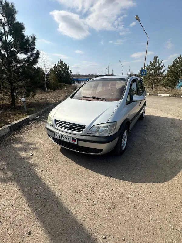 Продам opel зафира а 7 мест салон трансформер автомобиль в хорошем состоянии 1.6 газ/бензин коробка... - фотография