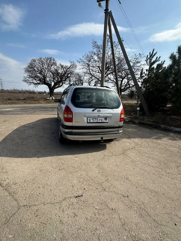Продам opel зафира а 7 мест салон трансформер автомобиль в хорошем состоянии 1.6 газ/бензин коробка механика, работает отлично ходовая в норме не стучит не гремит кондиционер, музыка,4 эсп, гур абс ухоженный салон кузов не бит для своих лет выглядит хорошо с документами полный порядок/ переоформление по электрике проблем нет цена 330000р +79497938418 📲 tg: dmitry 📞 звоните: +7(949)7938418 - фотография - 3