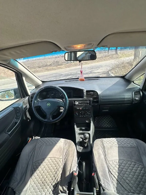 Продам opel зафира а 7 мест салон трансформер автомобиль в хорошем состоянии 1.6 газ/бензин коробка механика, работает отлично ходовая в норме не стучит не гремит кондиционер, музыка,4 эсп, гур абс ухоженный салон кузов не бит для своих лет выглядит хорошо с документами полный порядок/ переоформление по электрике проблем нет цена 330000р +79497938418 📲 tg: dmitry 📞 звоните: +7(949)7938418 - фотография - 6