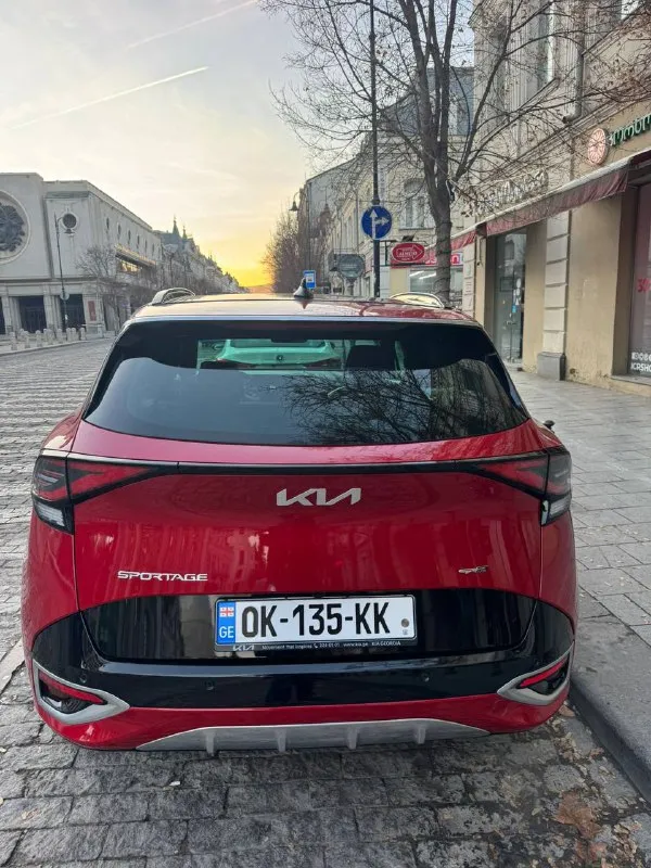 Kia sportage gt line 2022 года выпуска официальный автомобиль, куплен в салоне, на гарантии до 2027 года автомобиль находится в грузии 🇬🇪! цена под ключ в рф 🇷🇺 растаможкой, утиль сбором, эптс: в 3.760.000 🍋 по курсу 💵 на сегодняшний день. привозим за свои деньги ❗️ возможна покупка данного автомобиля в автокредит‼️ пишите @bog_smalko • двигатель: 1.6 180 л. с • пробег:33000 тыс. км привезем абсолютно любой автомобиль 🚗 под ваш бюджет 💰 🤙 телефоны для связи: +79494898331 - ярослав. +79494034917 - сергей 📱 и 📱 привязаны к номеру: +79181607828 наш телеграм 😌 канал: перейти 📞 звоните: +7(949)4898331 - фотография - 6