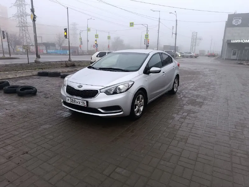 Продам kia церато, 2013 г. в., пробег 312000. мотор 1,6 механика(6 ступка), очень экономичный и надё... - фотография