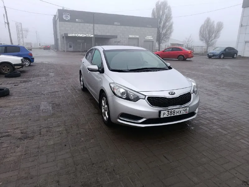Продам kia церато, 2013 г. в., пробег 312000. мотор 1,6 механика(6 ступка), очень экономичный и надёжный автомобиль. сухой, работает ровно, коробка переключается мягко. ходовка обслужена, без посторонних звуков. два ключа. хорошая зимняя резина. кондиционер работает. без дтп. кузов и салон в отличном. . на 300т. произведена замена цепи, сцепления (в сборе), тормозных дисков с колодками. на 309 замена масла в двс с фильтрами. цена 830.000₽ торг. +79497224839 📲 tg: виталий сергеевич 📞 звоните: +7(949)7224839 - фотография - 2