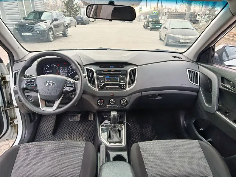Hyundai creta 1.6 at 2017 -пробег 165000 - автомат -цена: 1.545000₽ -тел: +79494676510 -мариуполь отличное состояние автомобиля, весь в родной краске, своевременно обслуживался. в данный момент без вложений, кузов без дефектов, коробка работает четко масло менялось, подвеска без нареканий никаких стуков, по электрике ошибок нет. салон не затерт ухожен. круиз-контроль, кондиционер, автозапуск с телефона, bluetooth audio aux usb громкая связь, задний парктроник, птф, все стеклоподъëмники. история прозрачная, отчет автотеки прилагаю в фото. 📲 tg: т 📞 звоните: +7(949)4676510 - фотография - 9