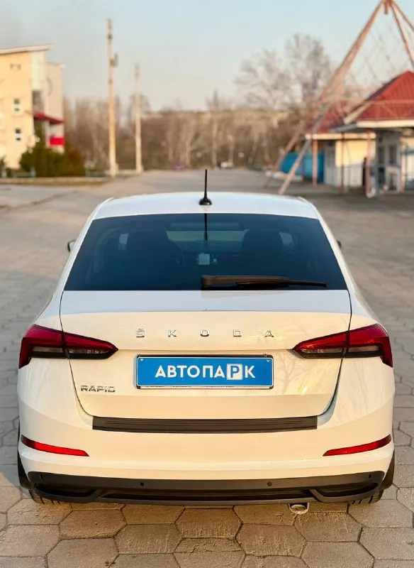 🚙 skoda rapid 💰цена: 1 370 000р. 🏢город: мариуполь 📅год выпуска: 2021 🧾пробег: 162 650 км. ⚙️двигатель: 1.6 ⛽топливо: бензин ⚙️кпп: механика 📞 телефон: +7-949-727-41-51 +7-949-551-91-52 +7-989-263-55-56 💾 описание: - фотография - 5