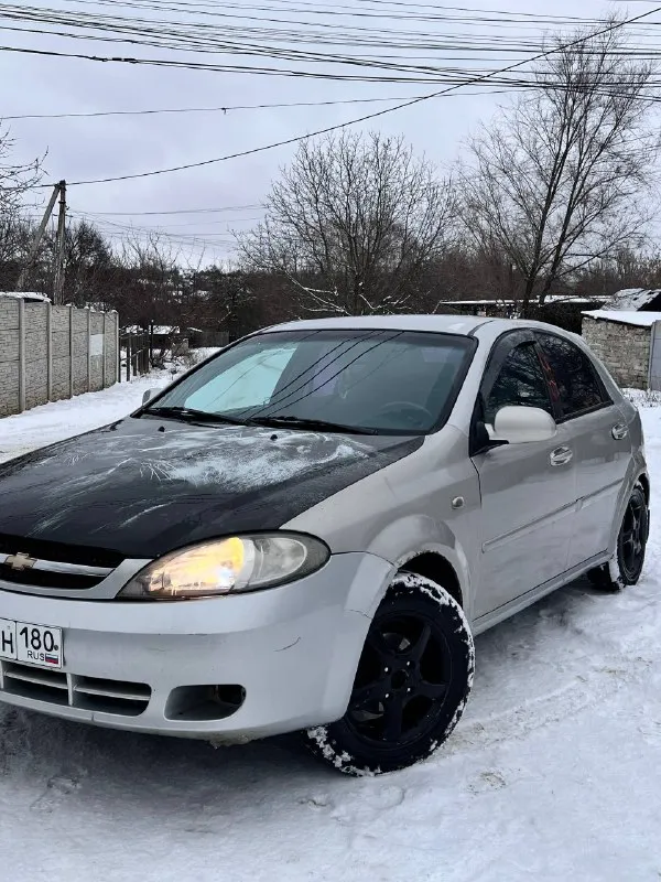 Продам chevrolet lacetti пробег 355.000 год 2007 объем мотора 1.6 ( после кап. ремонта, не троит, не дымит) машинка хорошая, я собственник, полное переоформление. в машине новое лобовое стекло, ходовая часть перебрана в круг, новые тормозные диски в круг, 4 стеклоподъемника, стоит неплохая музыка, кондиционер и печка работают на отлично, 2 ключа, сигнализация, электрорегулировка зеркал и подогрев. цена: 350.000 (торг присутствует) +79494076772 📲 tg: @night_man11 📞 звоните: +7(949)4076772 - фотография - 2